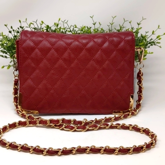 Jizdane Handbags - Jizdane oxblood chain strap quilted bag.